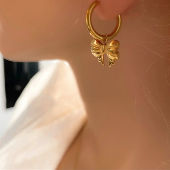 Golden Knot Earrings - Picture 4 of 6